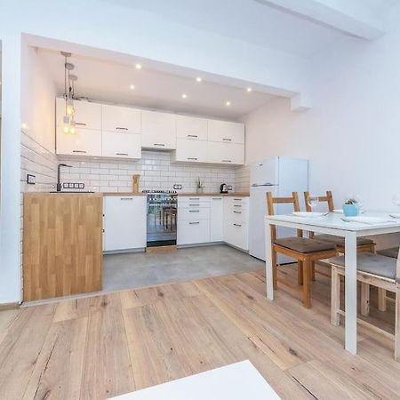 Hello Apartments Brzezno Dworska Γκντανσκ Εξωτερικό φωτογραφία